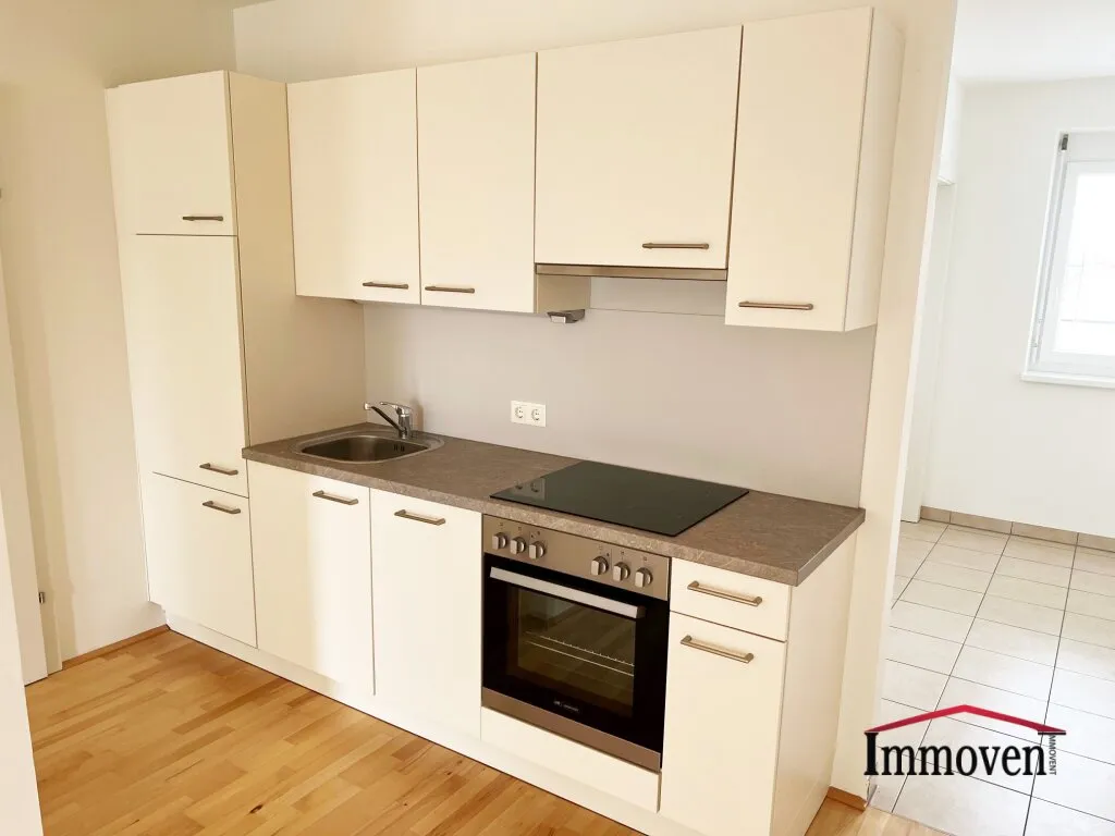 Helle 3-Zimmerwohnung mit Balkon - Widok 3