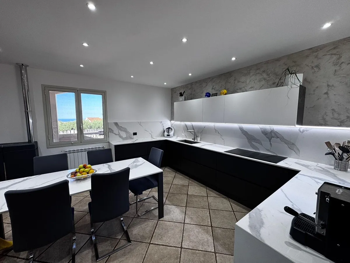 Ferienwohnung Sizilien mit Meerblick, 130 m², ab 110 €/ Nacht, Italien