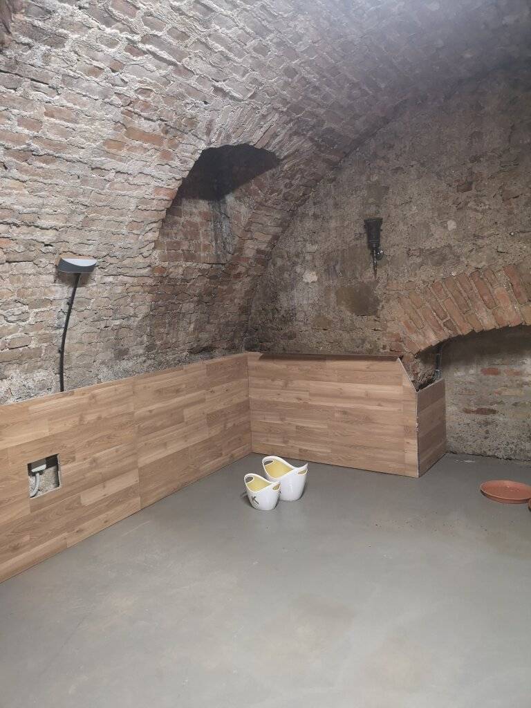 Kellerfläche mit insgesamt ca. 130 m² trocken, kein Lokal möglich! - Widok 2