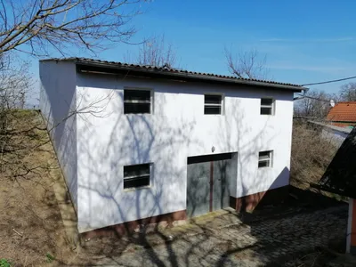 Immobilie kaufen in Hollabrunn – 64 m², € 25.000 – Bild 1 von 7