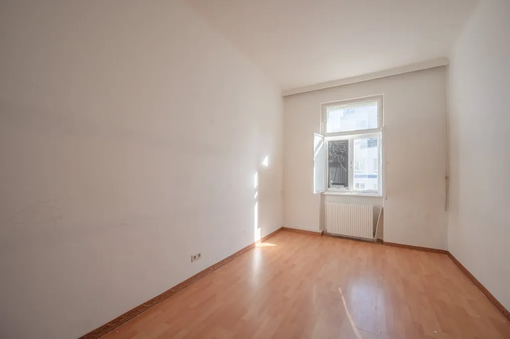 ++Airbnb++ sanierungsbedürftige 2-Zimmer-Wohnung in sehr guter Lage – pohled 3