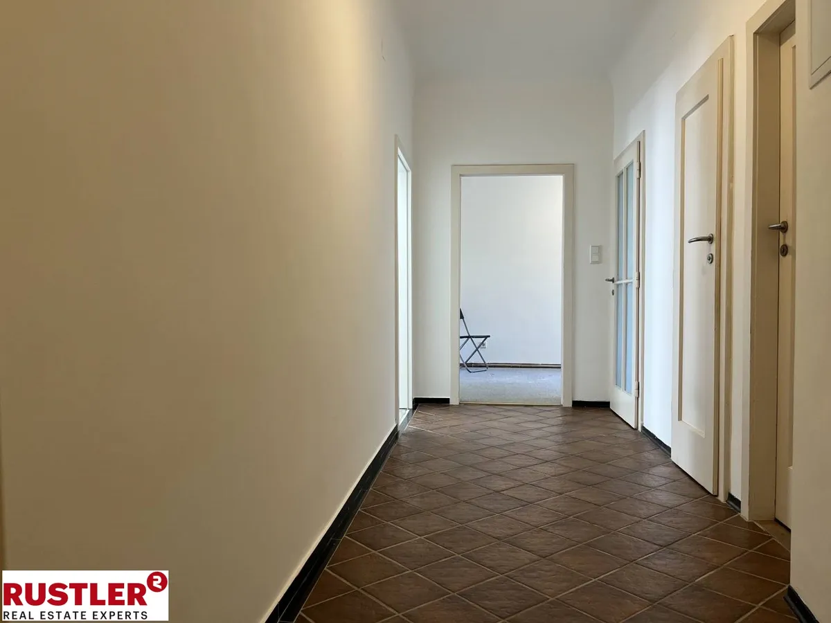 Attraktive 2-Zimmerwohnung wartet auf ihren letzten Schliff – pohled 2