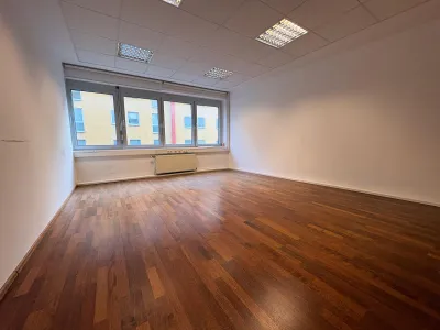 8-Zimmer-Wohnung kaufen in Wien – 346 m², € 890.000 – Bild 9 von 12