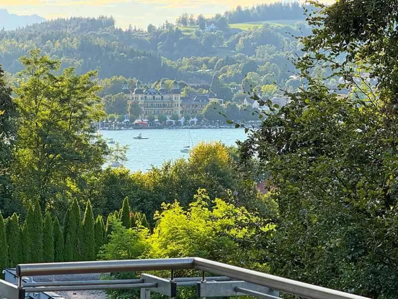 Großzügige Villa in Velden mit See- und Schlossblick - Ansicht 3
