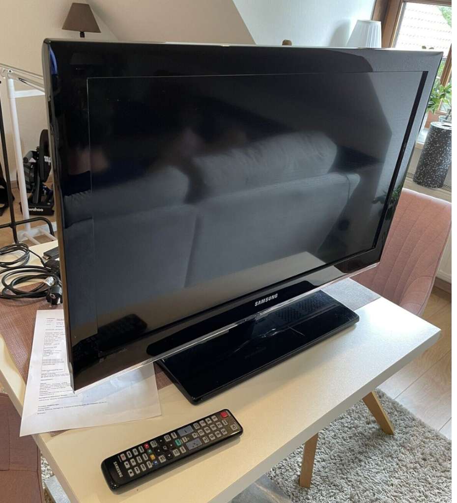 SamsungLE32C530(F1W)32"LCDTV-wegenUmstiegaufeingrößeresModellabzugeben