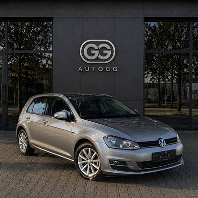 VW Golf 7 1,6 TDI DSG Lounge | Pano | PDC | Rückfa...
