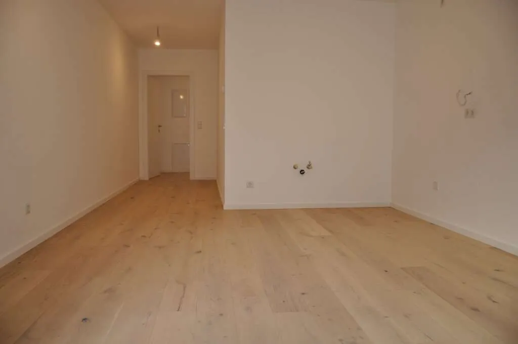 CHARMANTES INVESTMENT - FREIFLÄCHE - LUFTWÄRMEPUMPE - KELLER - GARAGE - U1! - Ansicht 3