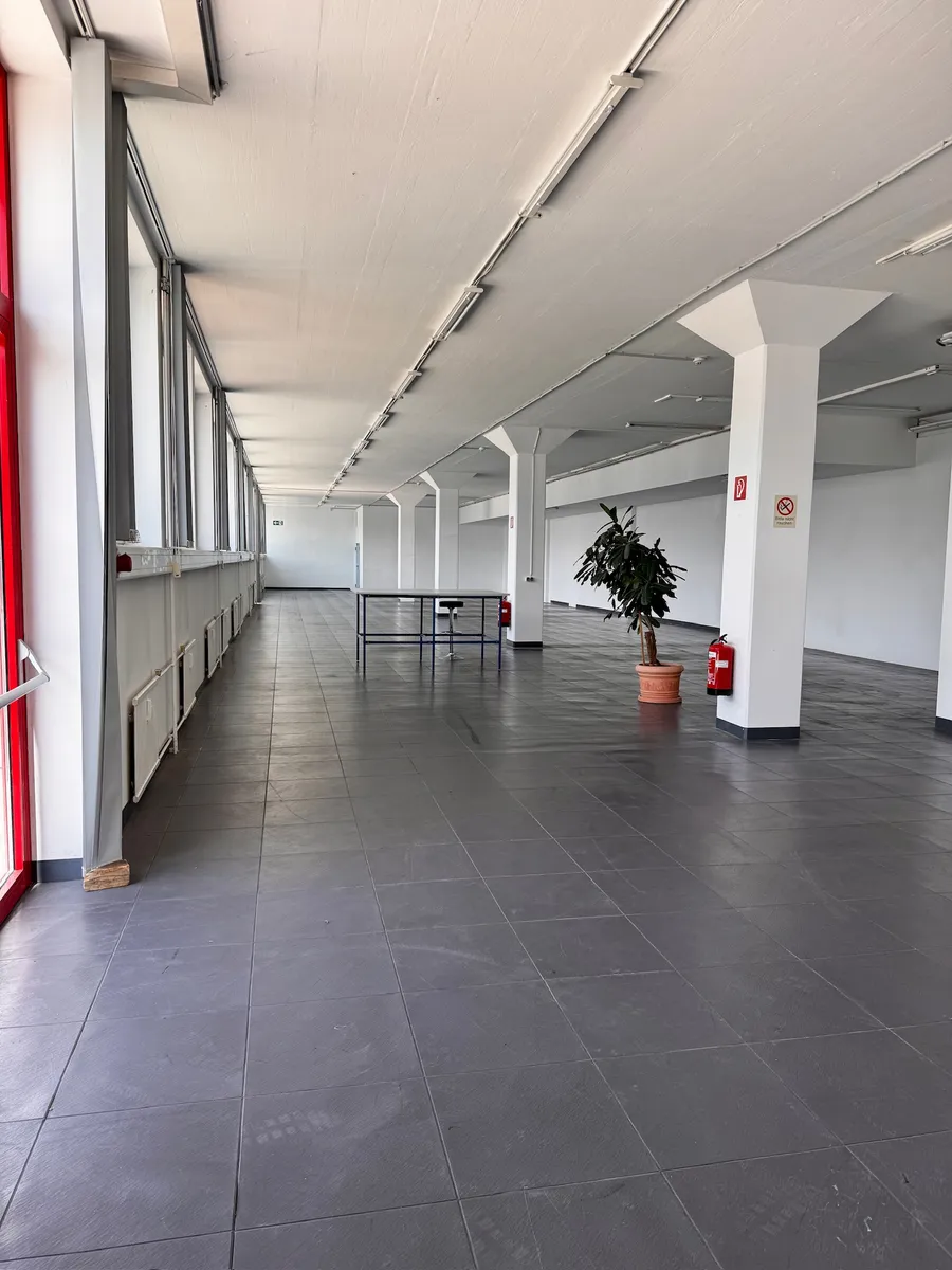 Verkaufsgeschäft, Büro und Lager, in einer TOP-Lage - Ansicht 2