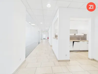 6-Zimmer-Gewerbeimmobilie mieten in Linz Land – € 4.079