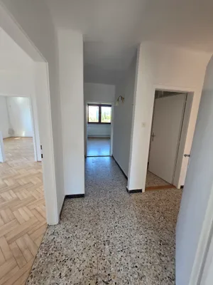 6-Zimmer-Wohnung mieten in Perg – 120 m², € 1.100 – Bild 12 von 21