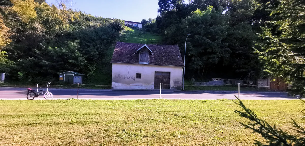 Weinkeller und altes Presshaus auf Bauland - Ansicht 3