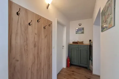2-Zimmer-Wohnung kaufen in Gmunden – 75 m², € 185.000 – Bild 3 von 15