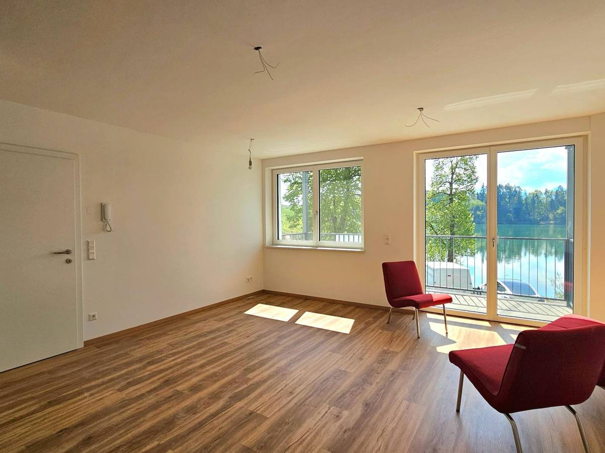4,5 Zimmer Neubauwohnung mit Stauseeblick + BALKON, Doppelgarage, Lager - Ansicht 2
