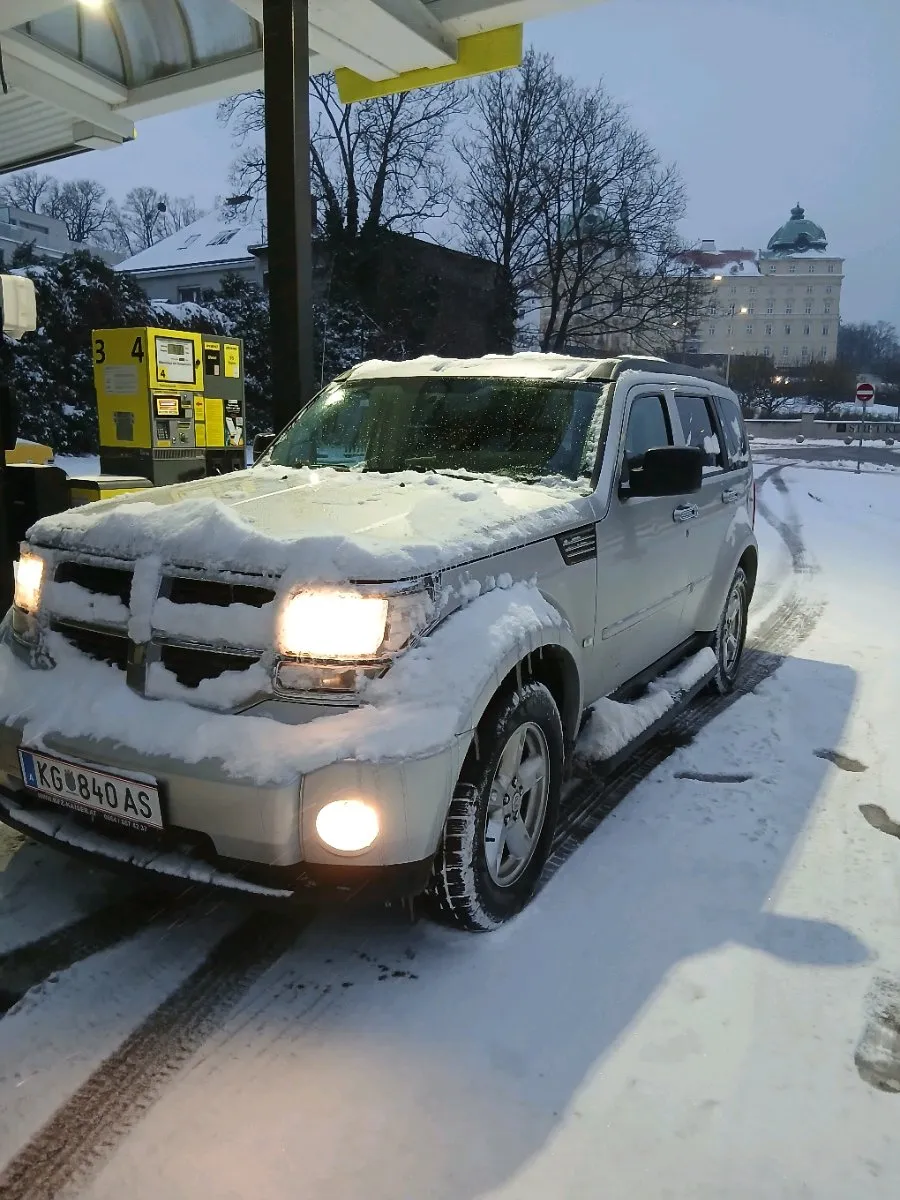 Dodge Nitro Dodge Nitro 2.8 Crd SUV / Geländewagen, 2008, 208.000 km, € ...