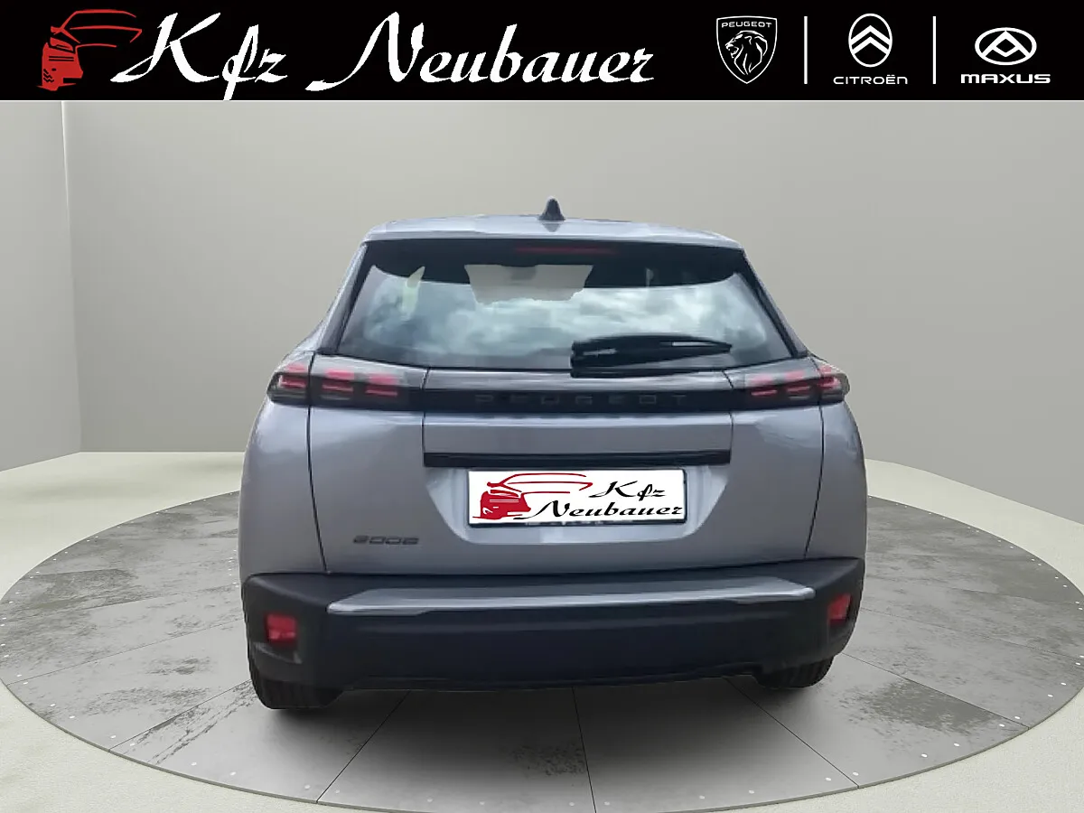 Peugeot 2008 1.2 PureTech 100 PS – Bild 6