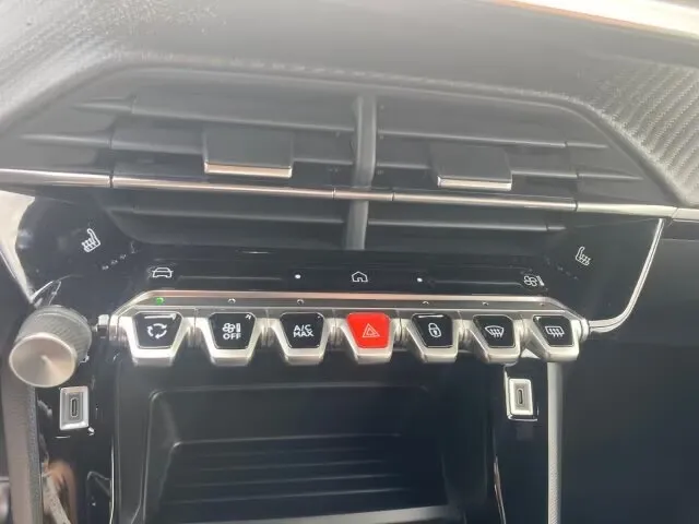 Peugeot 2008 1.2 PureTech 100 PS – Bild 9