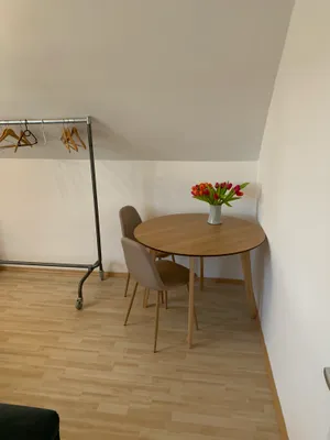 Zimmer in Wien 1230 + Kinderbetreuung | Student/ in gesucht