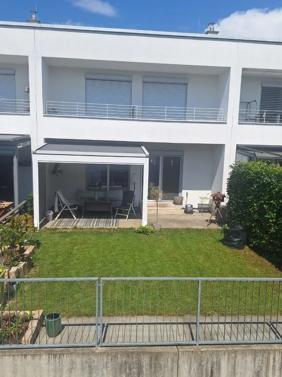 Reihenhaus in der Feldbacherstraße in Gleisdorf mit Doppelcarport und Grünfläche zu verkaufen - Ansicht 2