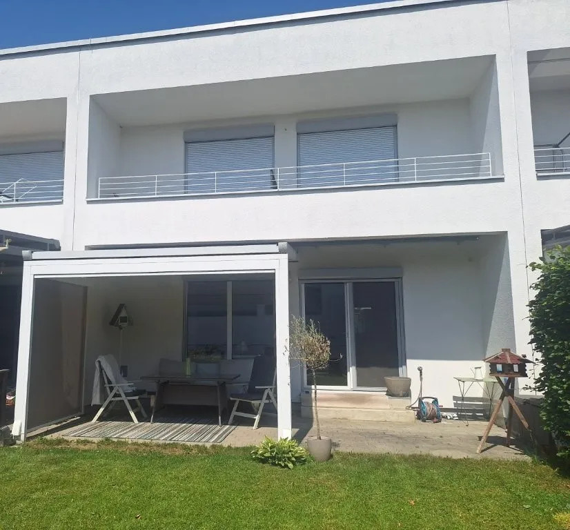 Reihenhaus in der Feldbacherstraße in Gleisdorf mit Doppelcarport und Grünfläche zu verkaufen - Ansicht 3