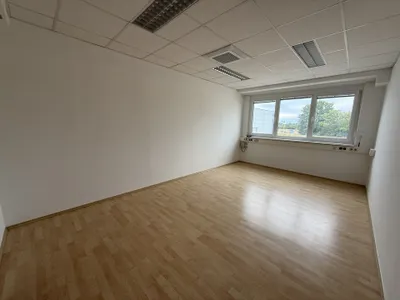 1-Zimmer-Gewerbeimmobilie mieten in Baden – 23 m², € 330 – Bild 2 von 3
