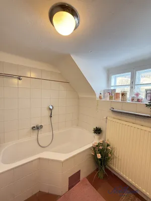 9-Zimmer-Haus mieten in Neunkirchen – 430 m², € 2.200 – Bild 20 von 39