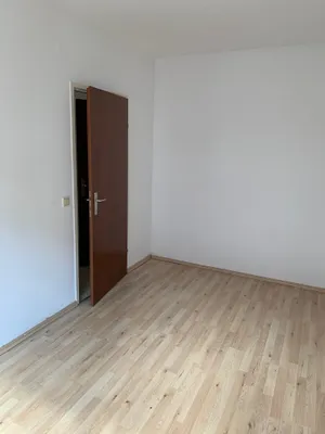 1-Zimmer-Wohnung mieten in Linz – 39 m², € 564 – Bild 4 von 9