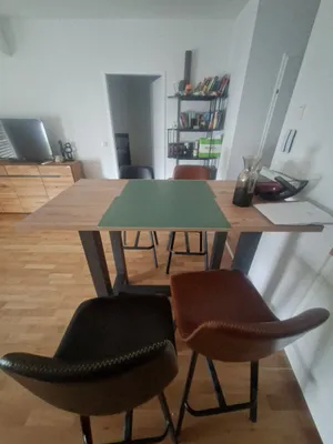 Ab Oktober: 2-Zimmer-Wohnung mit Terrasse, Dachpool, Klima & Garage - 1230 Wien – Bild 2