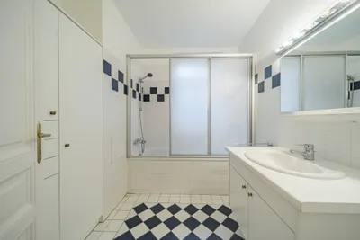 5-Zimmer-Wohnung mieten in Wien – 232,37 m², € 5.107 – Bild 24 von 35