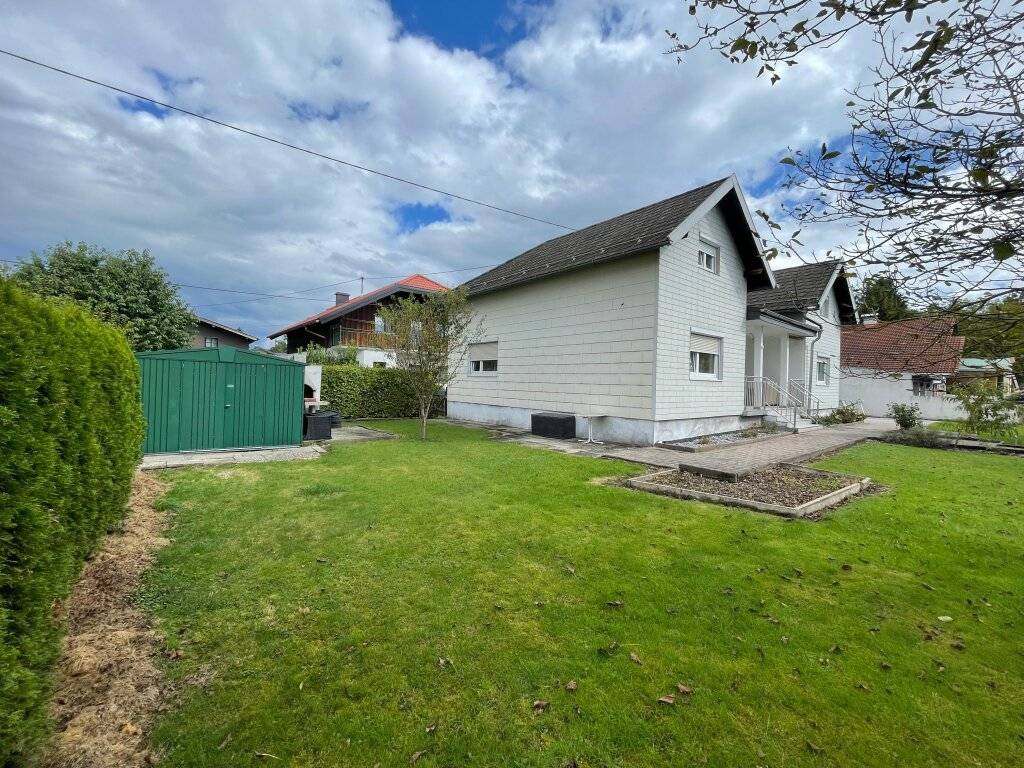 Neuer Preis! Sanierungsbedürftiges Haus mit Garten und Erweiterungsmöglichkeit, Mattighofen
