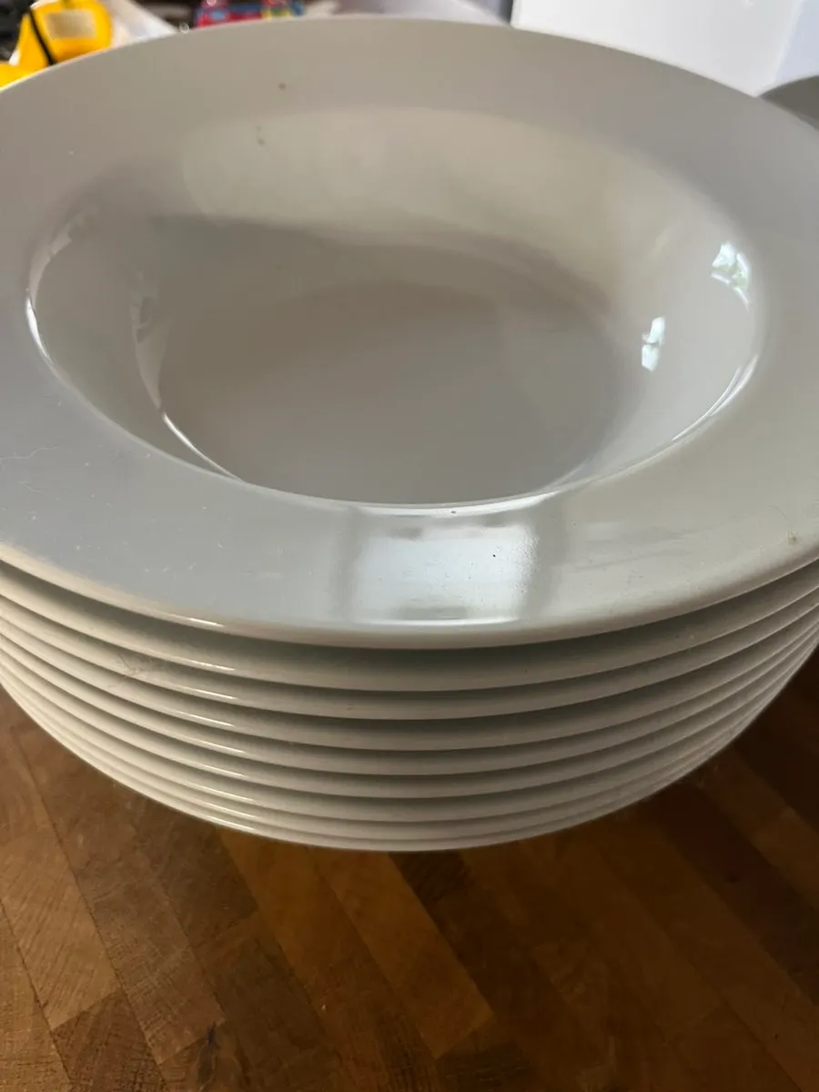 Teller weiß Ikea 365, € 15,- (8141 Premstätten)