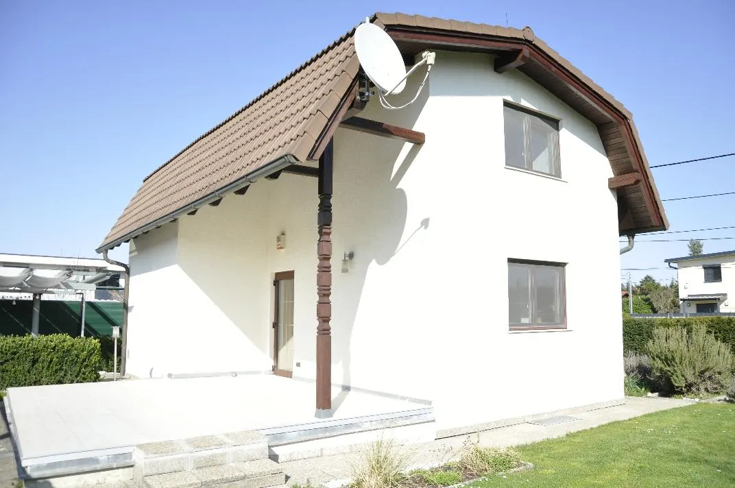 Wohnen im Grünen - Einfamilienhaus auf Eigengrund mit großem Garten & Pool in Wien-Leopoldau - Ansicht 2