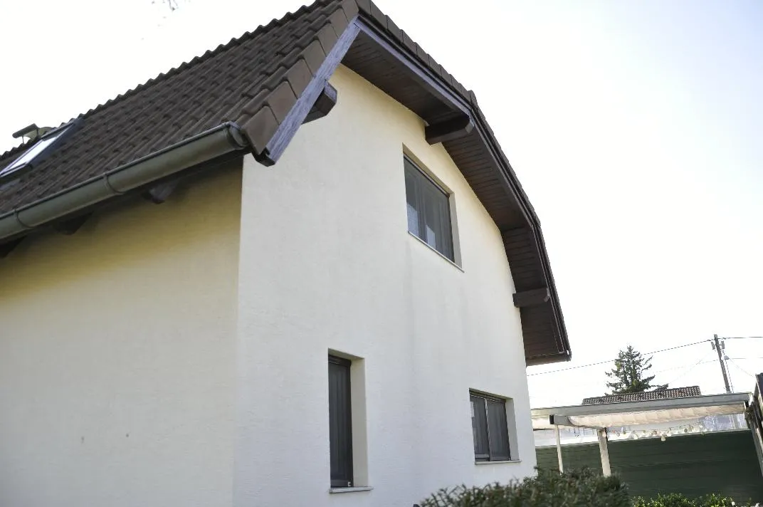 Wohnen im Grünen - Einfamilienhaus auf Eigengrund mit großem Garten & Pool in Wien-Leopoldau - Ansicht 3