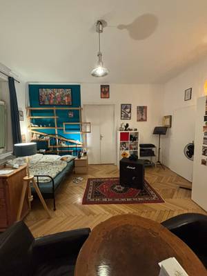 Sofort beziehbares Zimmer in 5er WG