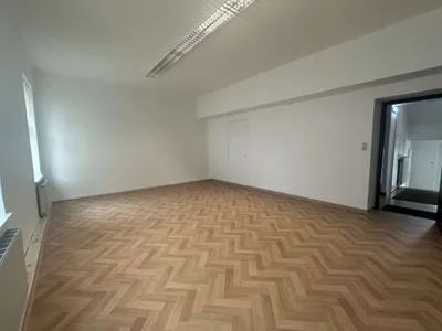 Gewerbeimmobilie mieten in Wiener Neustadt – 1 m², € 20 – Bild 1 von 18