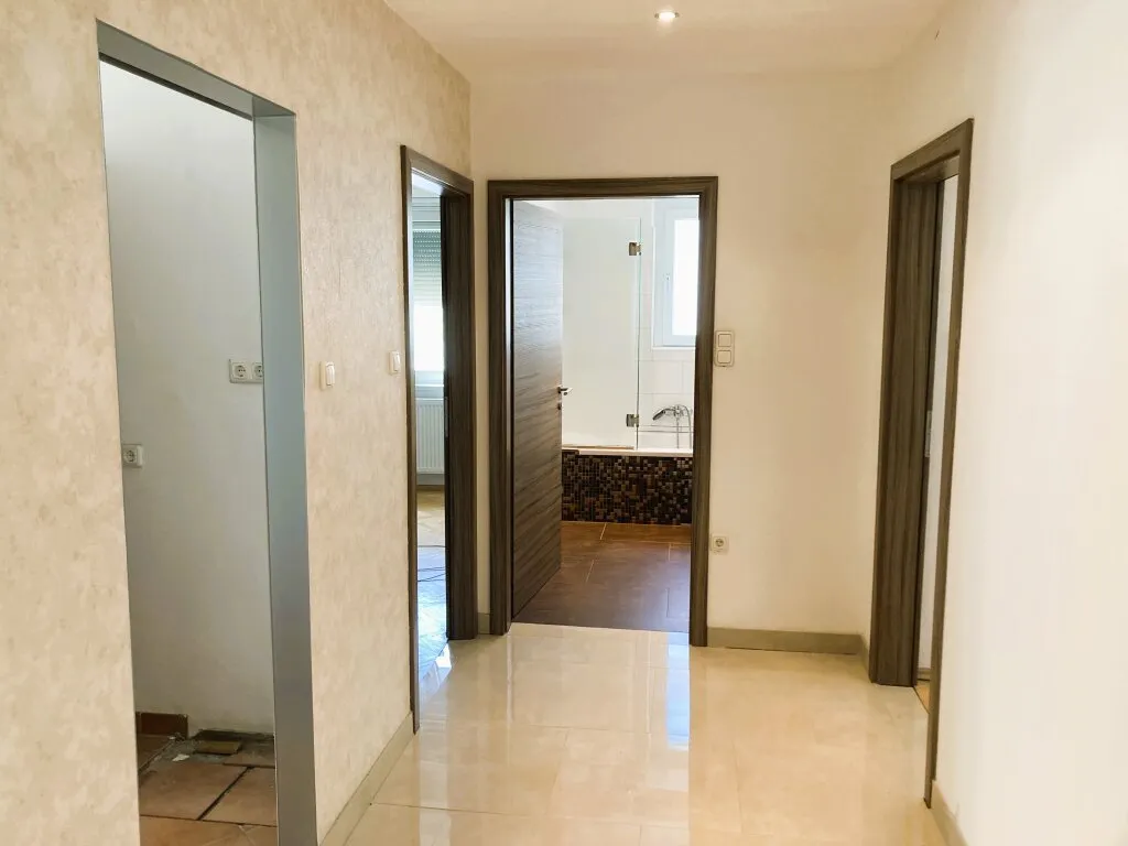 4-ZIMMER-WOHNUNG mit BALKON - ruhige & zentrumsnahe Lage - Ansicht 2