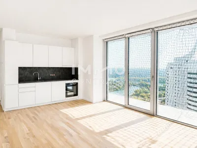 Frühstück mit Stephansdom, Abend mit Lichtermeer im Prater: DC2 Tower: 37. Etage – Bild 3