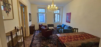 5. privat: 2 Zi Wohnung, 2. Stk, möbliert, chic, ruhig & hell, nähe Siebenbrunnenplatz