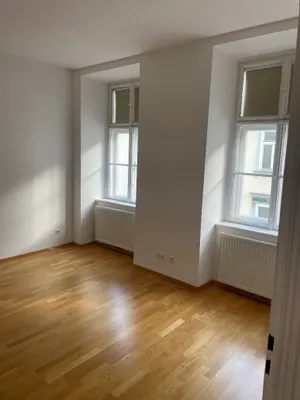 Charmante Altbauwohnung mit hochwertiger Ausstattung in gepflegtem Stilaltbau – Bild 3