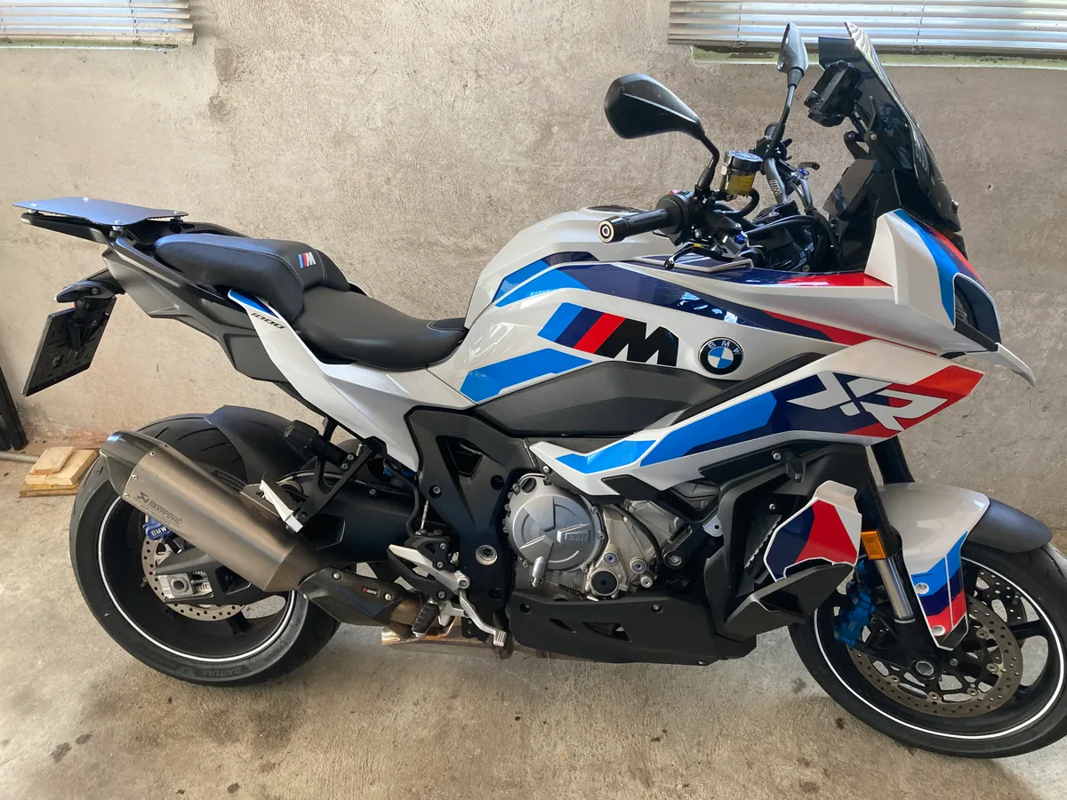 BMW M 1000 XR