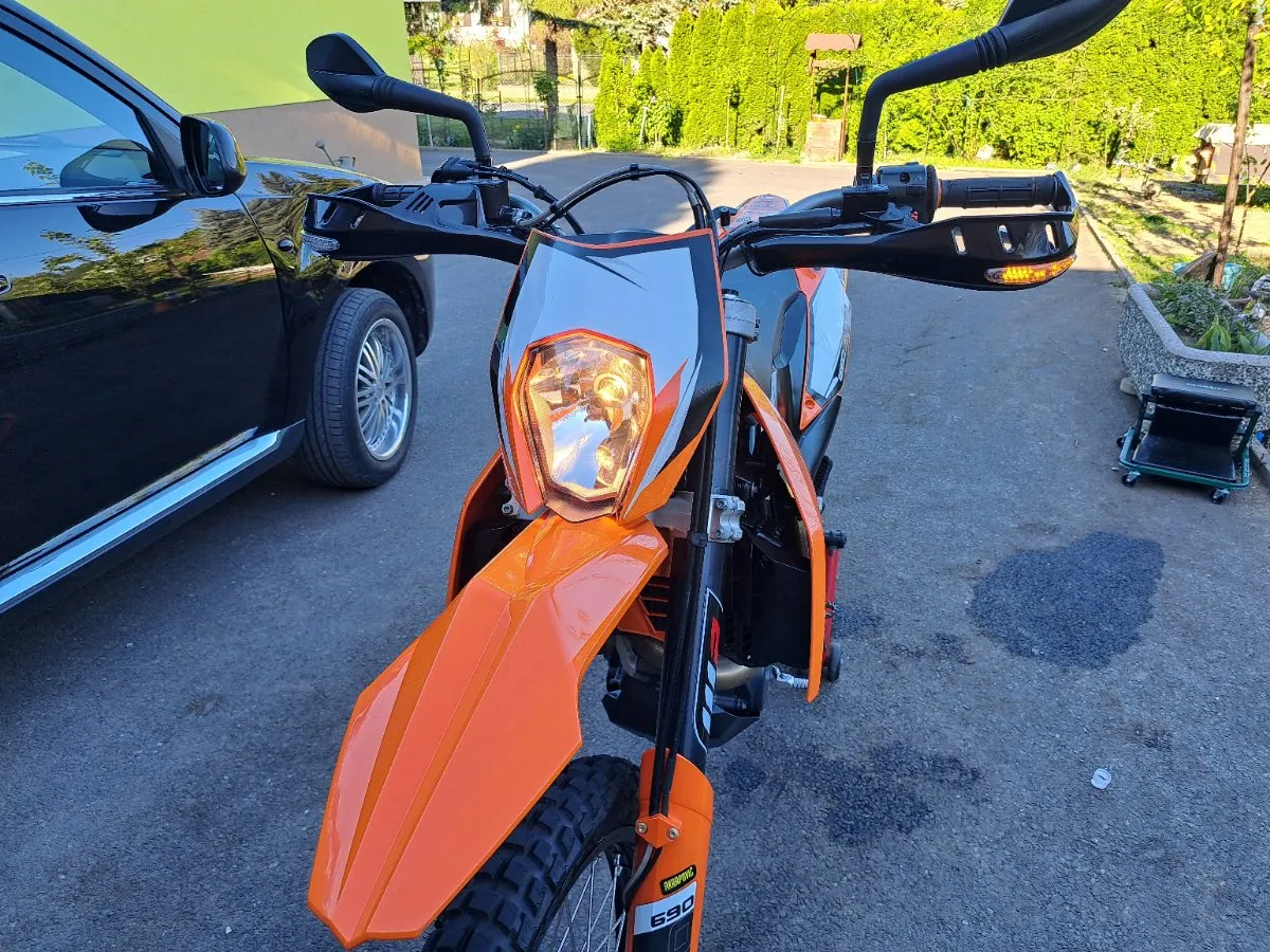 KTM 690