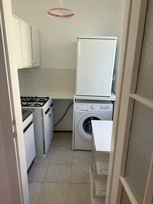 1-Zimmer-Wohnung mieten in Baden – 28 m², € 650 – Bild 7 von 12