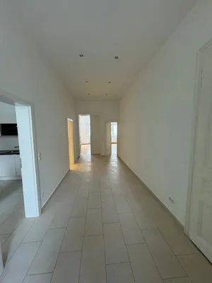 Charmante 2 Zimmer Wohnung nahe der Volksoper – Bild 2