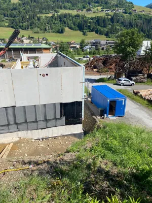 Gewerbeimmobilie mieten in Lienz – 112 m², € 1.000 – Bild 2 von 2
