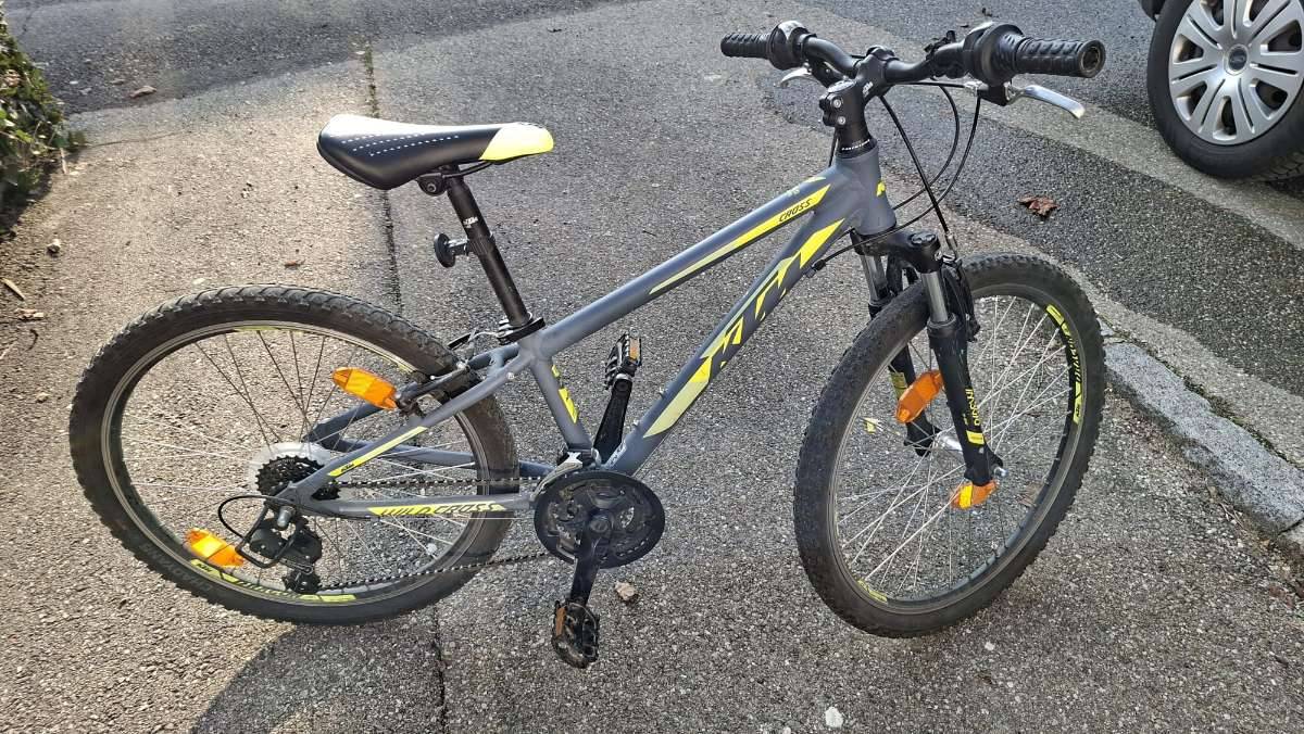 KTM wild cross Kinderfahrrad 24 Zoll,  250,- (4673 Gaspoltshofen) -  willhaben