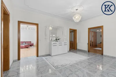 8-Zimmer-Haus kaufen in Hollabrunn – 307,35 m², € 370.000 – Bild 5 von 48