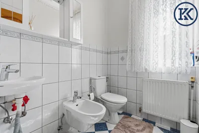 8-Zimmer-Haus kaufen in Hollabrunn – 307,35 m², € 370.000 – Bild 9 von 48