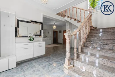8-Zimmer-Haus kaufen in Hollabrunn – 307,35 m², € 370.000 – Bild 3 von 48