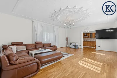 8-Zimmer-Haus kaufen in Hollabrunn – 307,35 m², € 370.000 – Bild 6 von 48