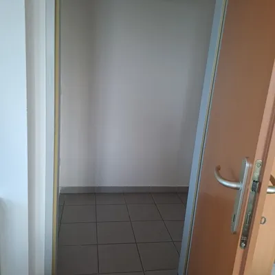 3-Zimmer-Gewerbeimmobilie mieten in Wiener Neustadt – 100 m², € 1.500 – Bild 7 von 12