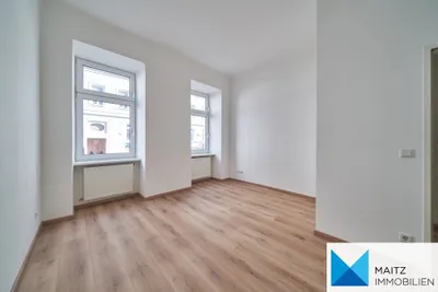 Sanierte Altbauwohnung mit 3 Zimmern **WG-tauglich** – Bild 3